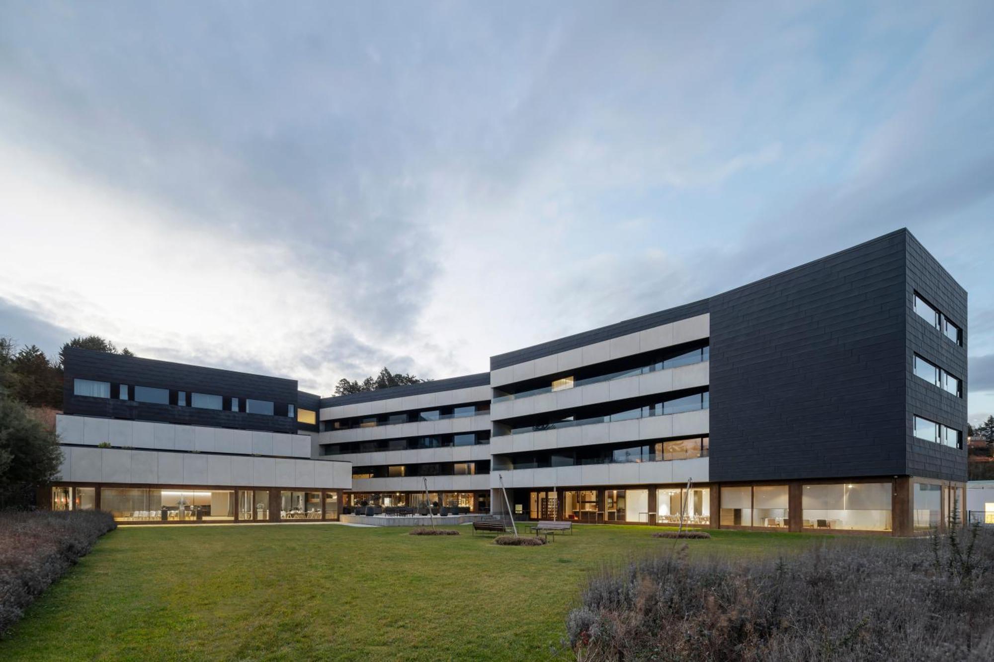 Hotel Eurostars Pamplona Esterno foto