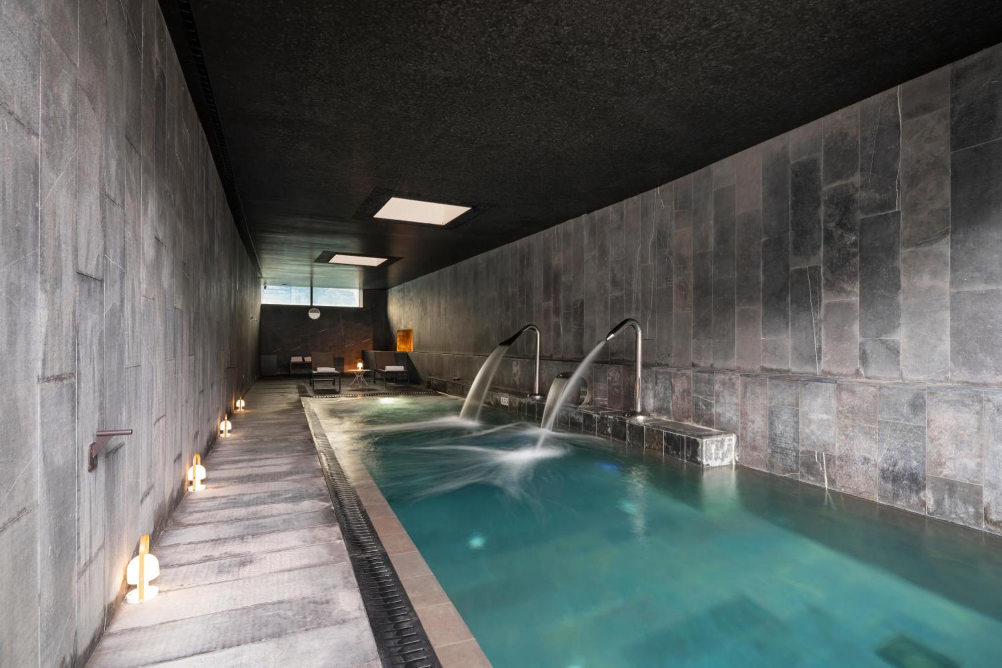 Hotel Eurostars Pamplona Esterno foto