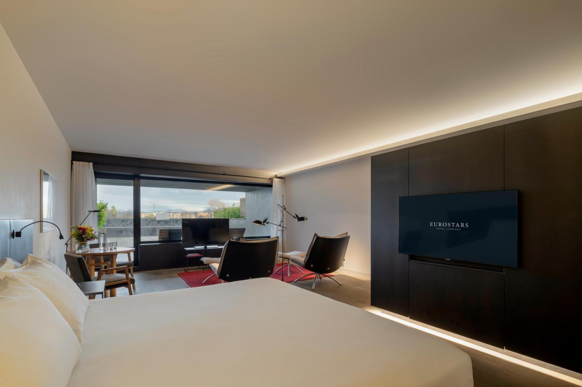Hotel Eurostars Pamplona Esterno foto